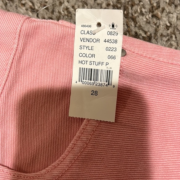 2 pair PAC Sun mom shorts 1 NWT, 1 gently worn. Size 28 & size 27 - Picture 3 of 7